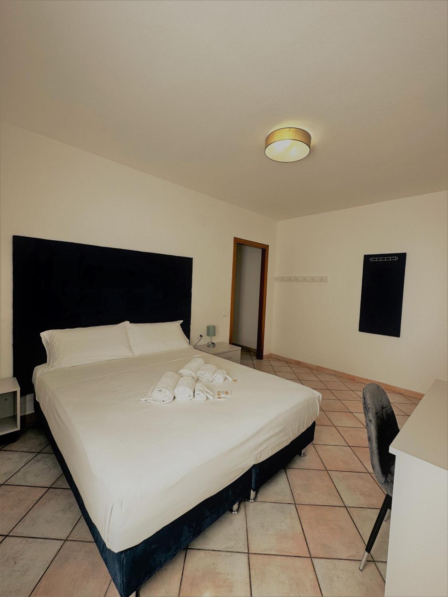 Hotel The Flash - Venturina Terme Zewnętrze zdjęcie
